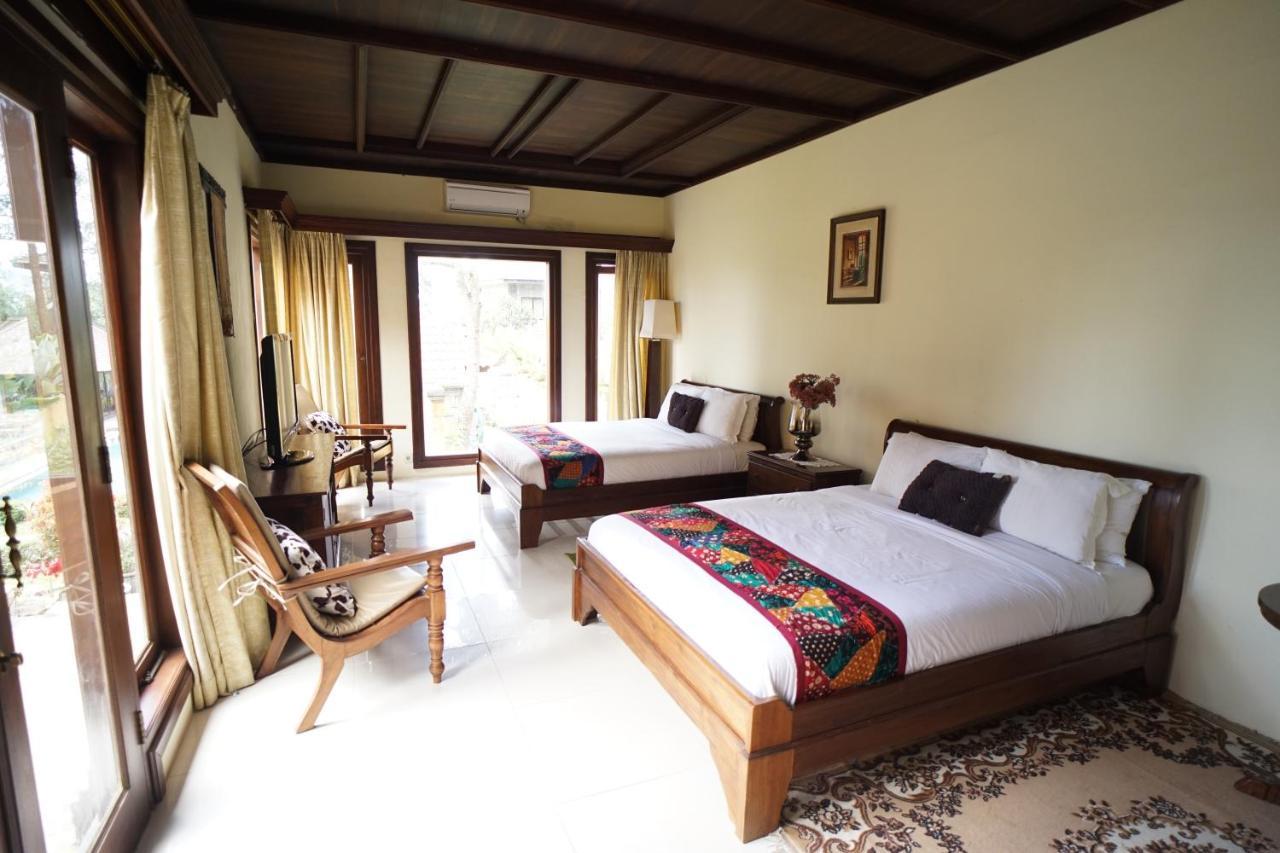 Balinese Villa In Berastagi Kültér fotó