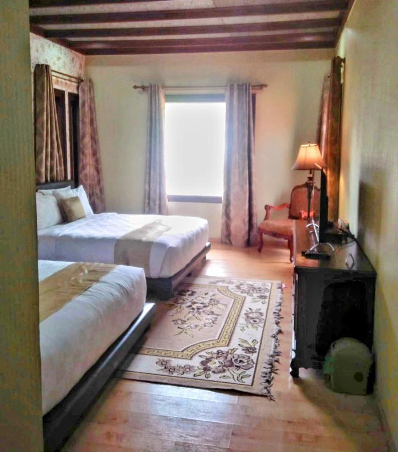 Balinese Villa In Berastagi Kültér fotó